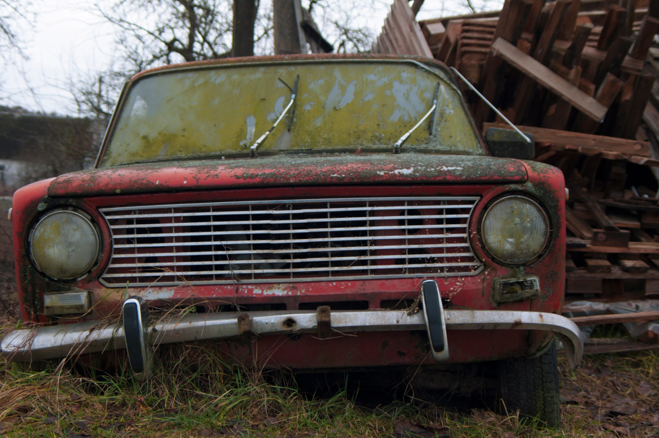 old-rusty-car-2025-01-08-20-40-04-utc